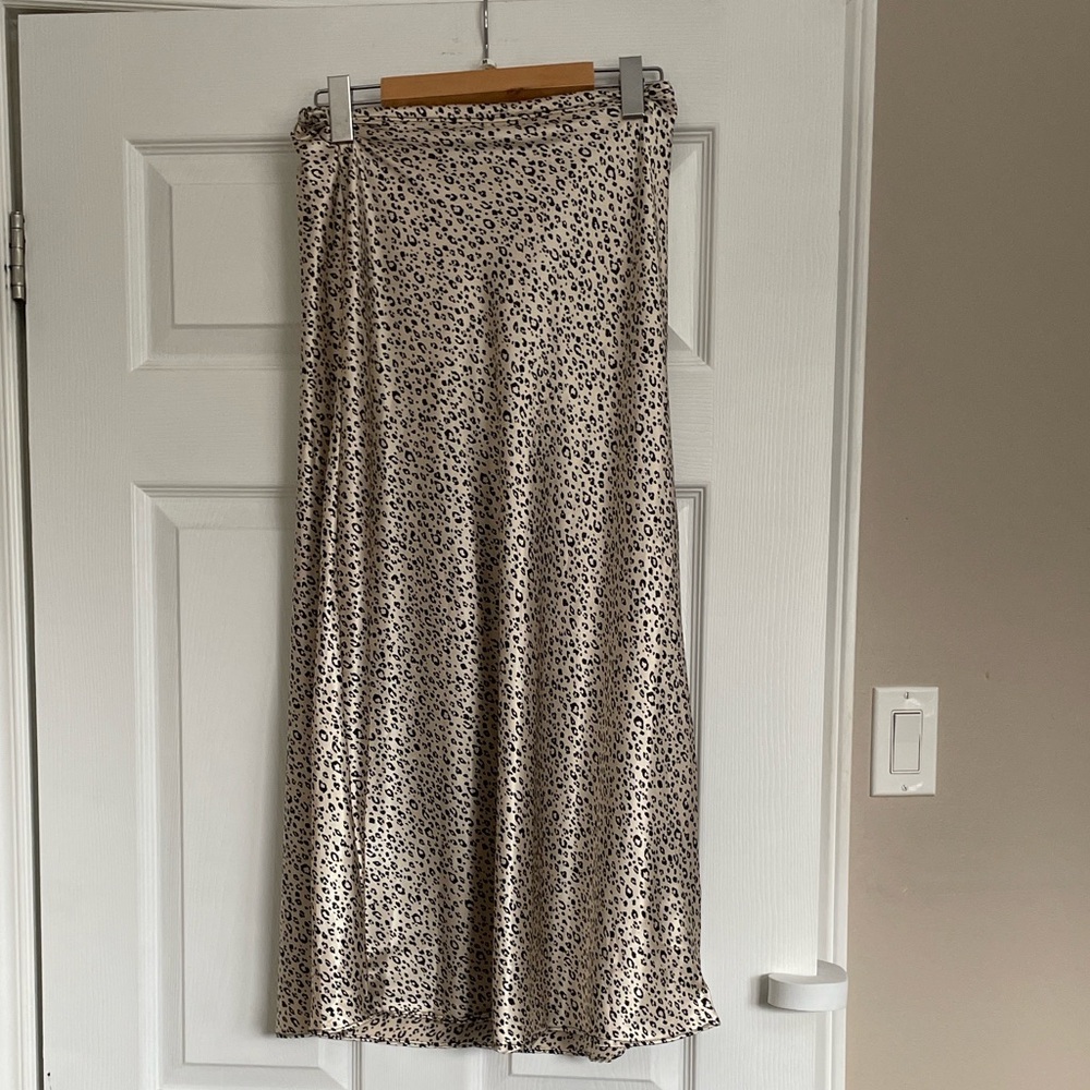 Leopard Print Midi Skirt